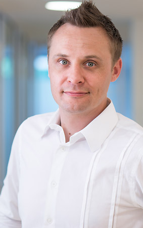 Zahnarzt Dr. CHristopher Zieglgänsberger, Dietzenbach, Kreis Offenbach, Hessen - Allgemeine und ästhetische Zahnmedizin, Implantologie, Digitale Zahnmedizin, Prothetik, Maschinelle Endodontie